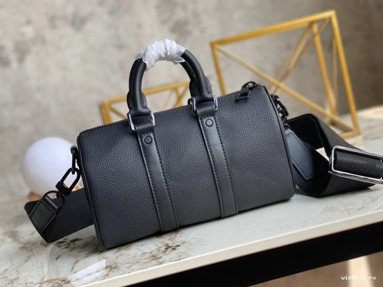 WIS CITY Louis KEEPALL Vuitton 0821